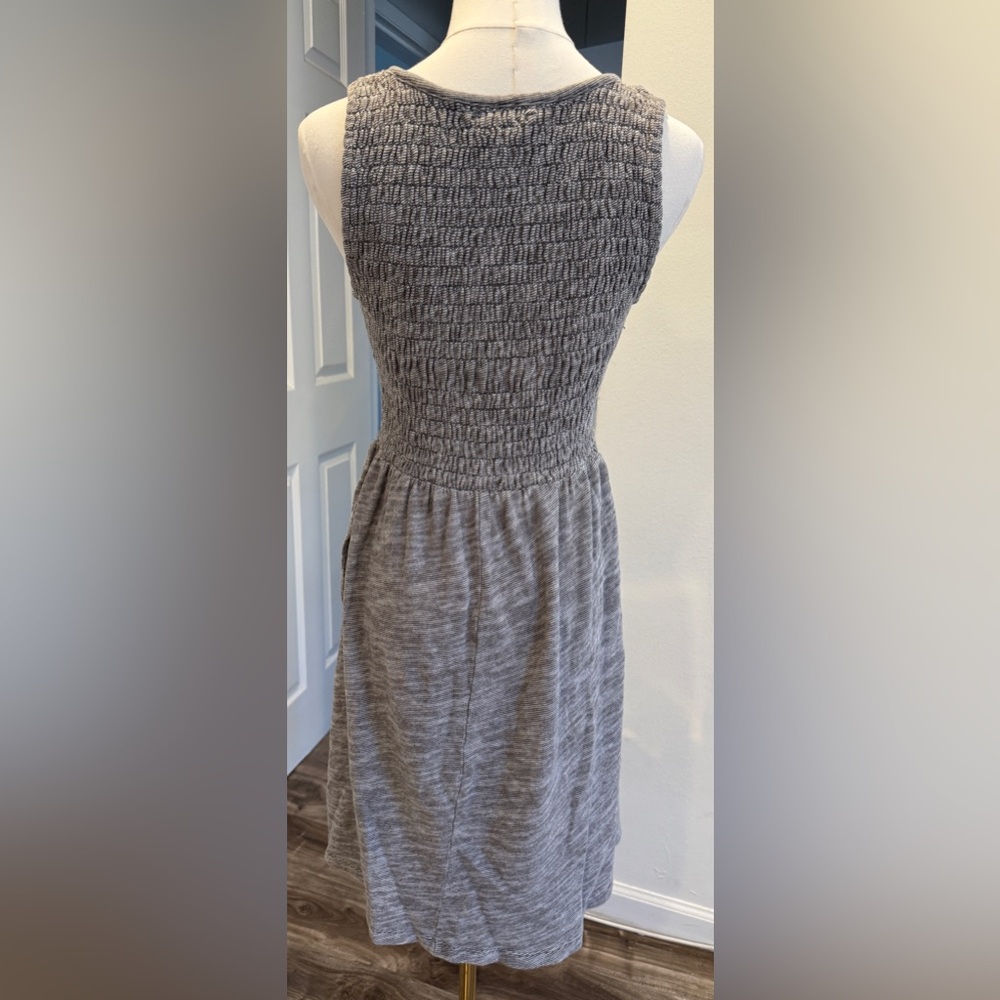 Saturday Sunday Smocked Gray Sleeveless Dress – Size S - Picture 2 of 4